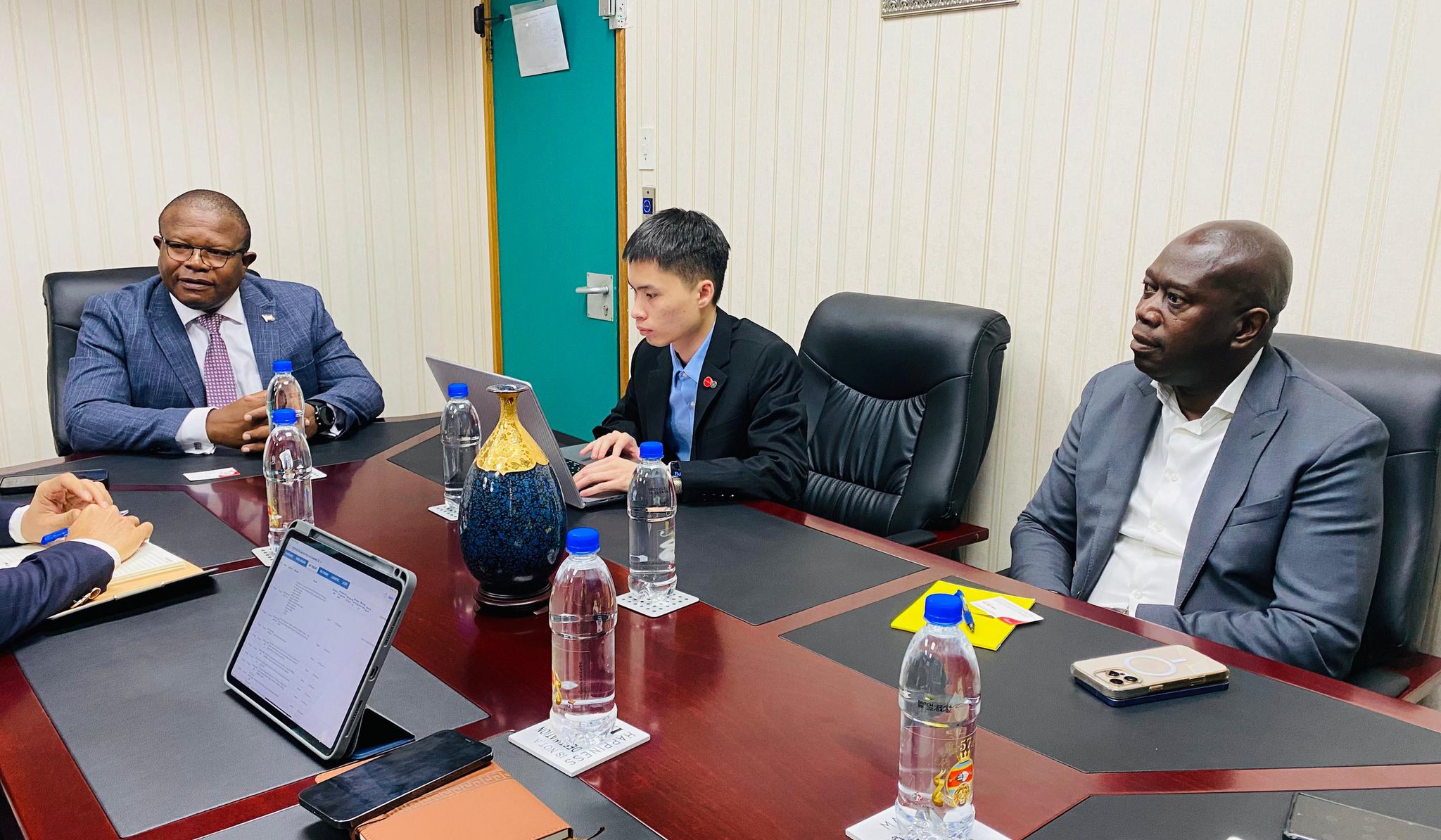 Viettel Global Explores Investment Opportunities in Eswatini